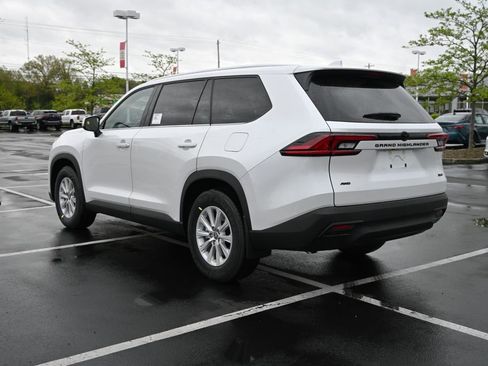 New 2026 Toyota Grand Highlander XLE AWD/4WD image 5