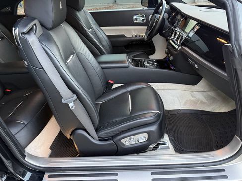 Used 2016 Rolls-Royce Wraith image 18