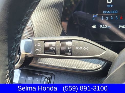 Used 2025 Chevrolet Equinox LT AWD/4WD image 16