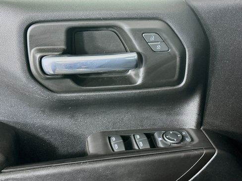 Used 2021 Chevrolet Silverado 1500 Custom image 15