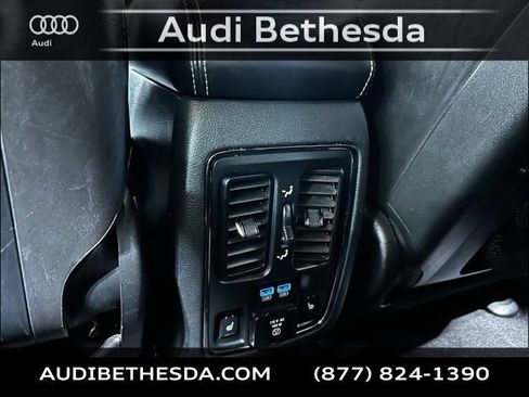 Used 2015 Jeep Grand Cherokee Limited AWD/4WD image 28