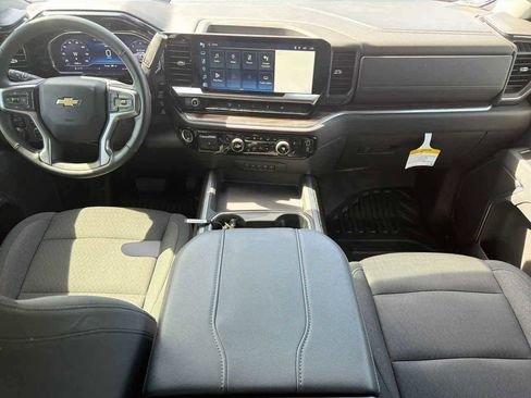 Used 2025 Chevrolet Silverado 3500 LT w/ Convenience Package image 10