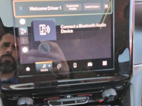 Certified 2023 Jeep Grand Cherokee Laredo X AWD/4WD image 4