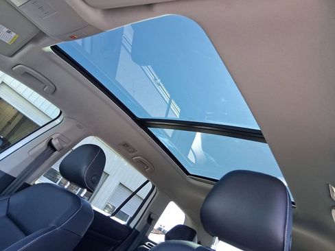 Used 2021 Volkswagen Atlas SEL AWD/4WD image 15