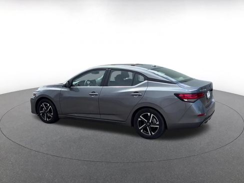 Used 2025 Nissan Sentra SV FWD image 8