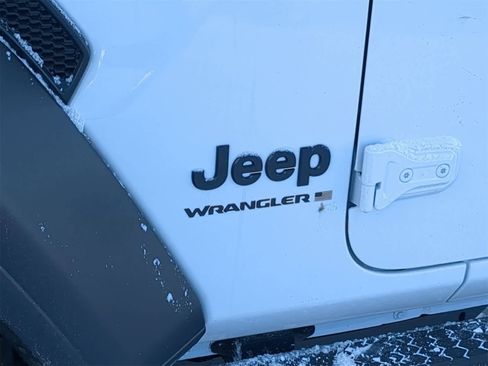 Used 2026 Jeep Wrangler Sport image 19