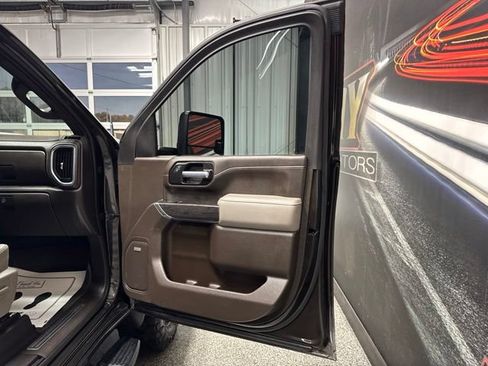 Used 2021 Chevrolet Silverado 2500 LTZ w/ LTZ Premium Package AWD/4WD image 30