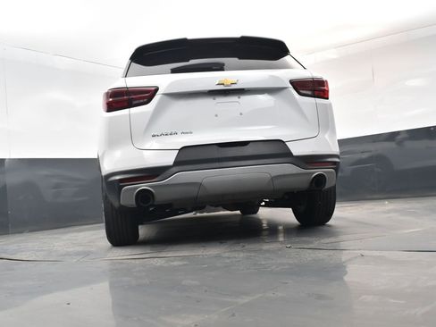 Used 2023 Chevrolet Blazer LT image 23