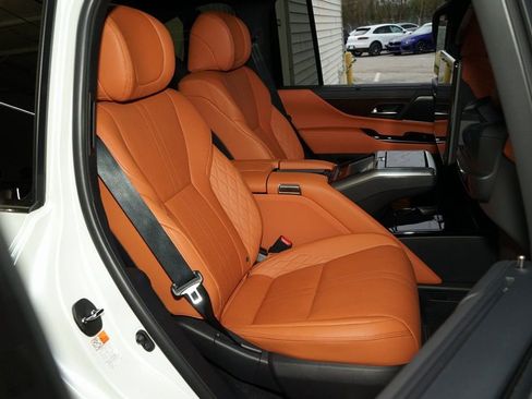 Used 2026 Lexus LX 700h Ultra Luxury image 22