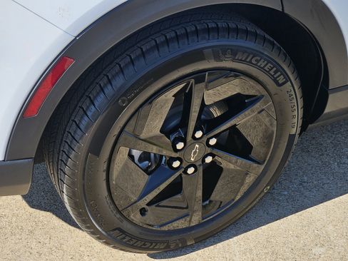 New 2026 Chevrolet Equinox EV LT w/ Comfort Package image 6