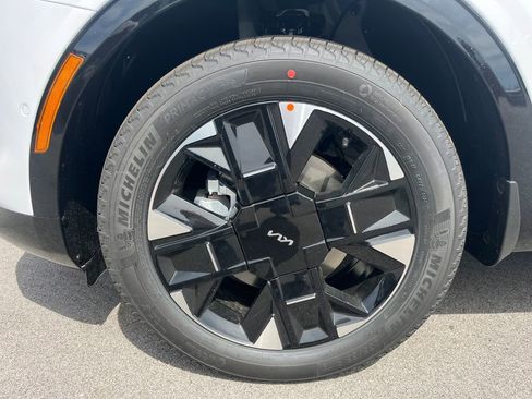 New 2026 Kia Sportage SX AWD/4WD image 9