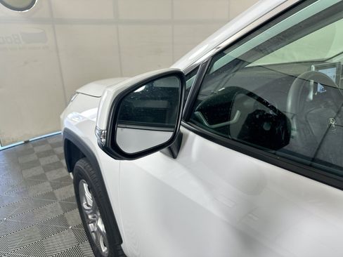 Used 2023 Toyota RAV4 XLE w/ Convenience Package FWD image 10