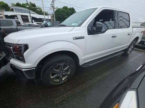Used 2018 Ford F150 XLT w/ Equipment Group 302A Luxury AWD/4WD image 2