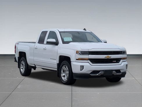 Used 2018 Chevrolet Silverado 1500 LT w/ All Star Edition AWD/4WD image 7