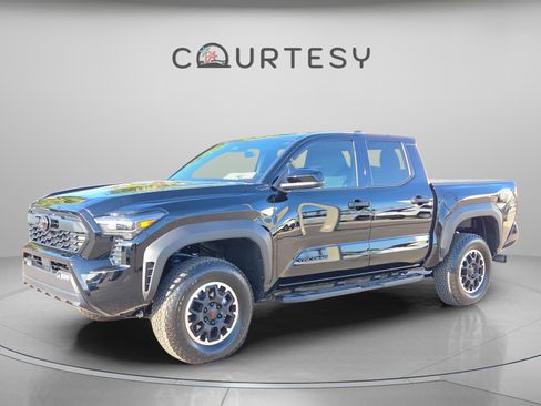 Certified 2026 Toyota Tacoma TRD Off-Road image 1