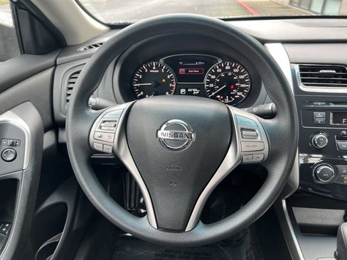 Used 2015 Nissan Altima 2.5 S w/ Power Driver Seat Package FWD image 16