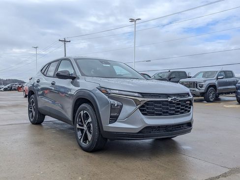 New 2026 Chevrolet Trax RS w/ Sunroof Package image 5