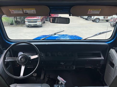 Used 1991 Jeep Wrangler Islander image 20