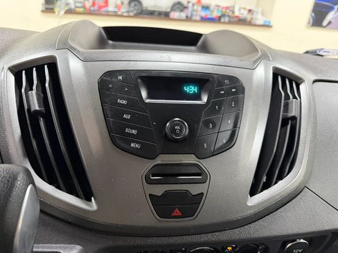 Used 2015 Ford Transit 150 XL RWD image 38