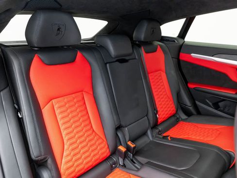 Used 2022 Lamborghini Urus image 62