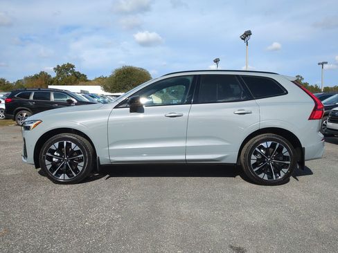 New 2026 Volvo XC60 B5 Plus w/ Climate Package image 7