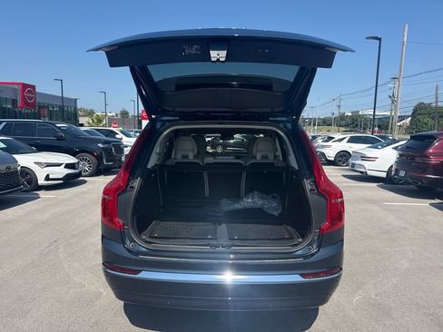 Used 2023 Volvo XC90 B5 Plus w/ Protection Package Premier AWD/4WD image 9