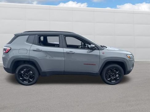 Used 2024 Jeep Compass Trailhawk AWD/4WD image 11