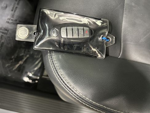 Used 2021 Nissan Rogue SL AWD/4WD image 36