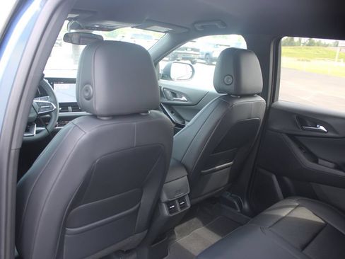 New 2027 Chevrolet Equinox LT w/ Convenience Package II FWD image 27
