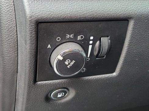 Used 2014 Jeep Grand Cherokee Overland AWD/4WD image 10