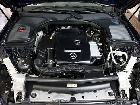 Used 2017 Mercedes-Benz GLC 300 GLC 300 4MATIC SUV w/ Premium 2 Package image 37