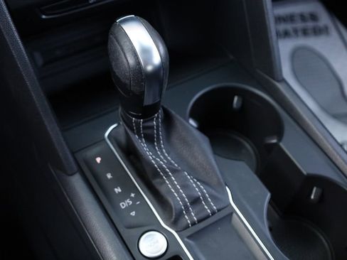 Used 2021 Volkswagen Atlas SE image 45