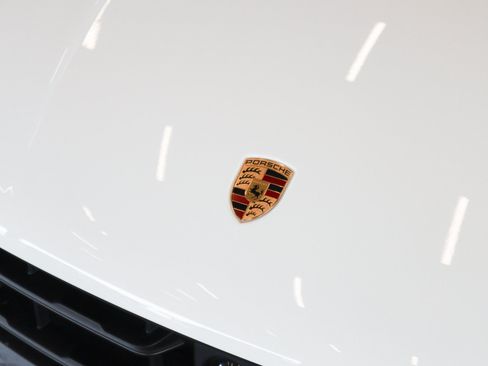 Certified 2026 Porsche Macan AWD/4WD image 27
