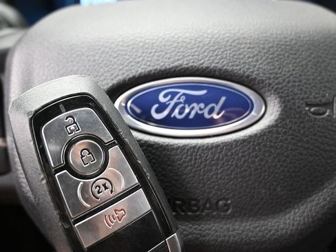 Certified 2025 Ford Ranger Lariat w/ FX4 Off-Road Package AWD/4WD image 35