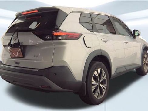 Used 2023 Nissan Rogue SV FWD image 6