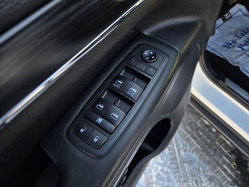 Used 2020 Jeep Grand Cherokee Limited w/ Trailer Tow Group IV image 11