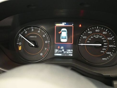 Used 2022 Subaru Crosstrek 2.0i Premium AWD/4WD image 7