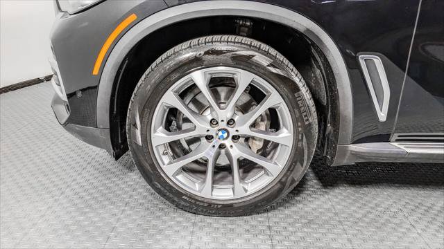 Used 2023 BMW X5 sDrive40i w/ Premium Package RWD image 39