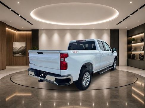 Certified 2023 Chevrolet Silverado 1500 LT AWD/4WD image 4