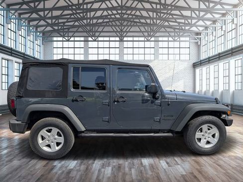 Used 2016 Jeep Wrangler Unlimited Sport w/ Quick Order Package 23S AWD/4WD image 3