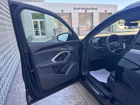 Used 2025 Audi Q5 Premium Plus w/ Premium Plus AWD/4WD image 19