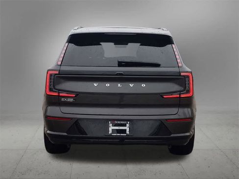New 2025 Volvo EX90 Plus image 5