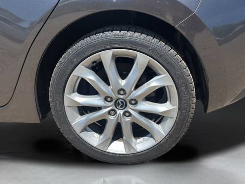 Used 2014 MAZDA MAZDA3 s Grand Touring w/ Technology Package FWD image 35
