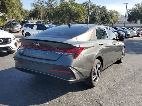 Used 2025 Hyundai Elantra Sport image 7
