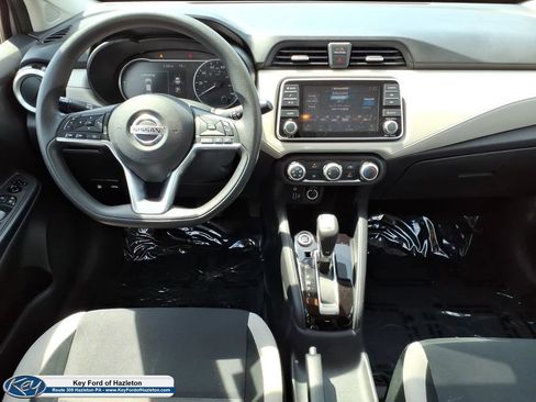 Used 2021 Nissan Versa SV FWD image 13