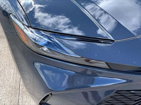 Used 2025 Toyota Camry LE FWD image 28