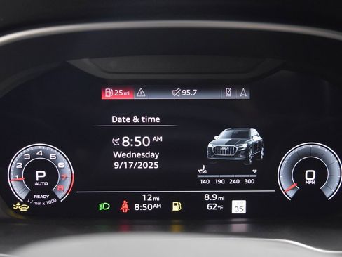 New 2025 Audi Q3 2.0T Premium Plus image 9