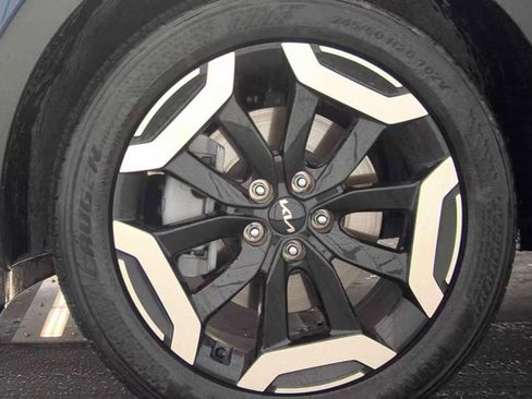 Used 2025 Kia Telluride S FWD image 10
