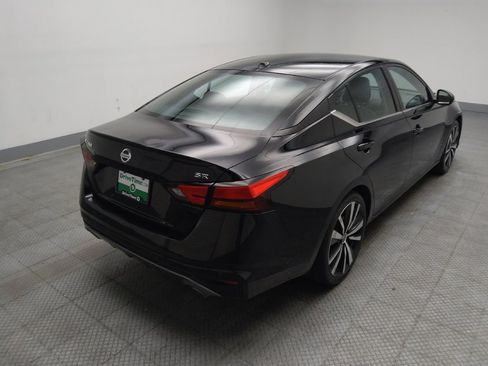 Used 2022 Nissan Altima 2.5 SR FWD image 9