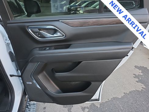 Used 2022 Chevrolet Tahoe Z71 w/ Luxury Package image 43